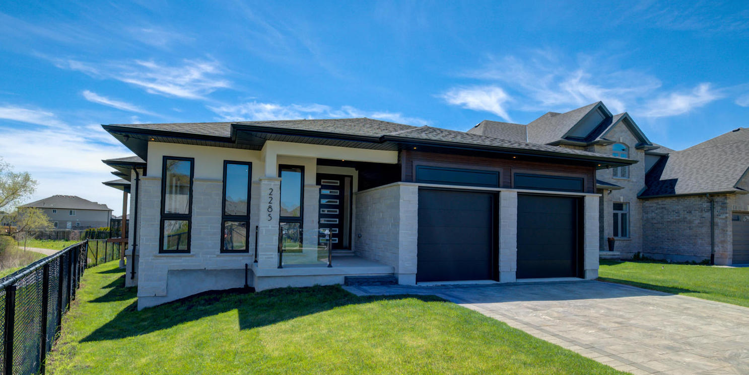 A bungalow on a sunny day